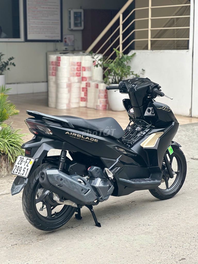Air Blade đen nhám 125Fi ,4van,2025,giấy tờ đầy đủ. Mua bán Xe máy tại Quận Nam Từ Liêm Hà Nội được đăng bởi Đặng Anh Thư hình 5