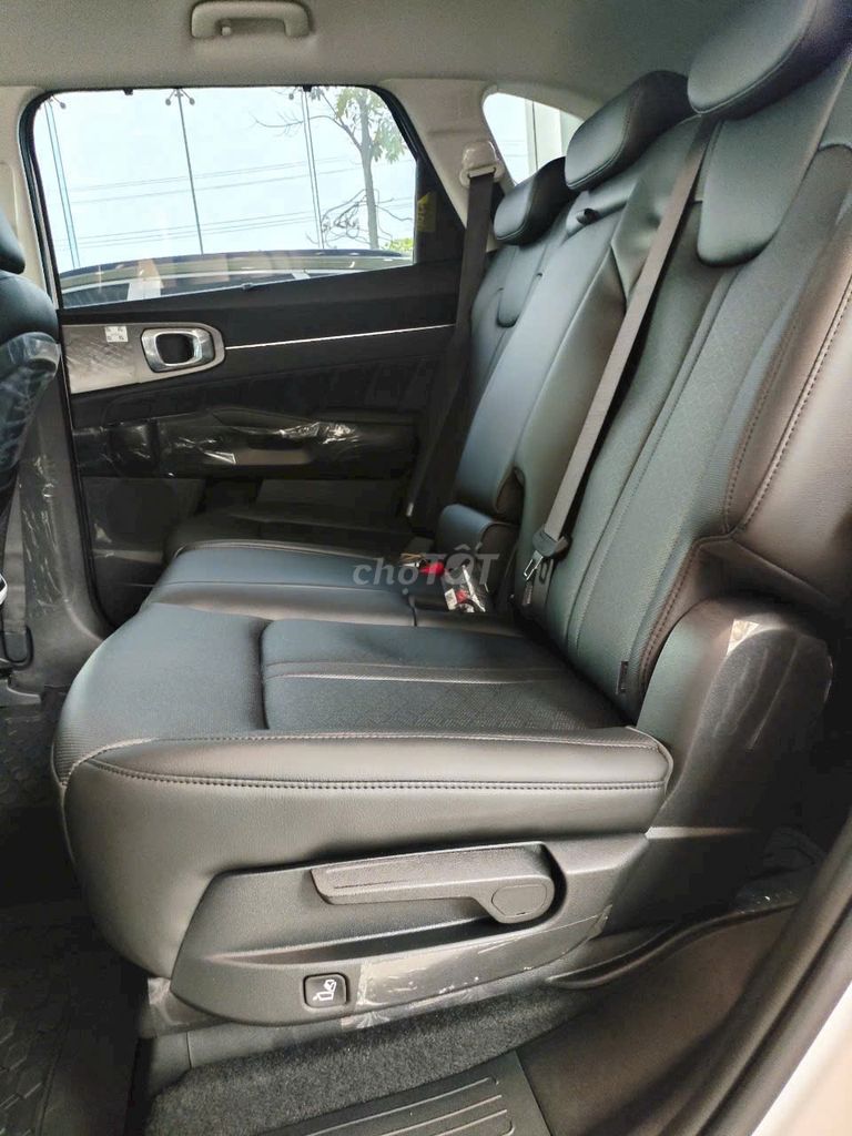 TRẢ TRƯỚC 300TR NHẬN NGAY KIA SORENTO LUXURY. Mua bán Ô tô tại Thành phố Dĩ An Bình Dương được đăng bởi KIA MAZDA HCM hình 4