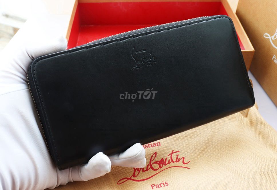 Bóp Nữ Louboutin Chính Hãng Like New Fullbox. Mua bán Túi xách tại Thành phố Thủ Đức Tp Hồ Chí Minh được đăng bởi Anh Tuấn hình 4