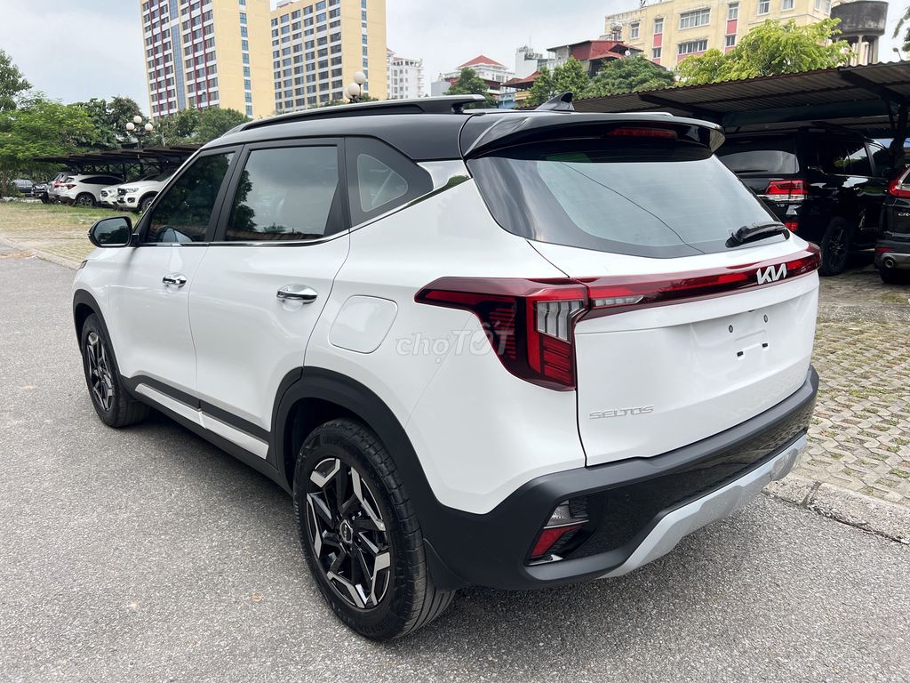 Kia Seltos 2025 Premium 1.5 AT- 2 nghìn km NHƯ MỚI. Mua bán Ô tô tại Quận Cầu Giấy Hà Nội được đăng bởi Xe Cũ Dương Đô hình 4