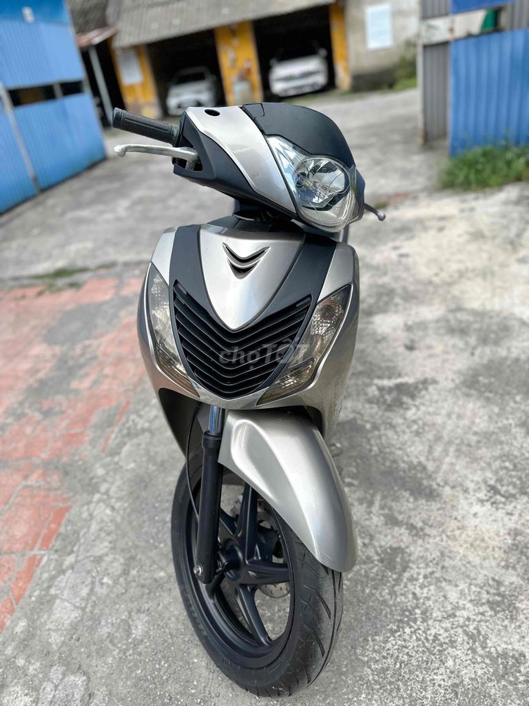 honda SH nhập ý up phoom 2012. Mua bán Xe máy tại Thành phố Nam Định Nam Định được đăng bởi xe máy Trần Trung Bil 1988 hình 1