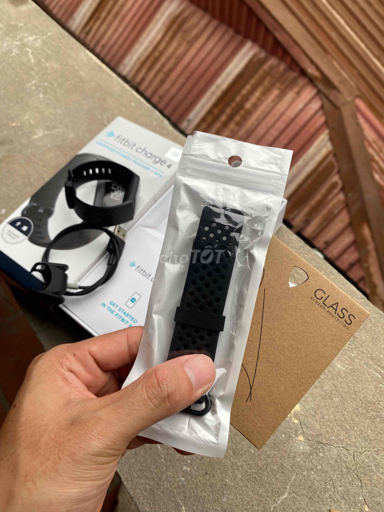 Fitbit charge 4 fullbox đẹp 95%