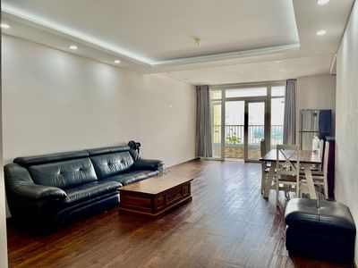 Rent · 3 bd · 124 м² · Quận 7, ул. Phạm Hữu Lầu