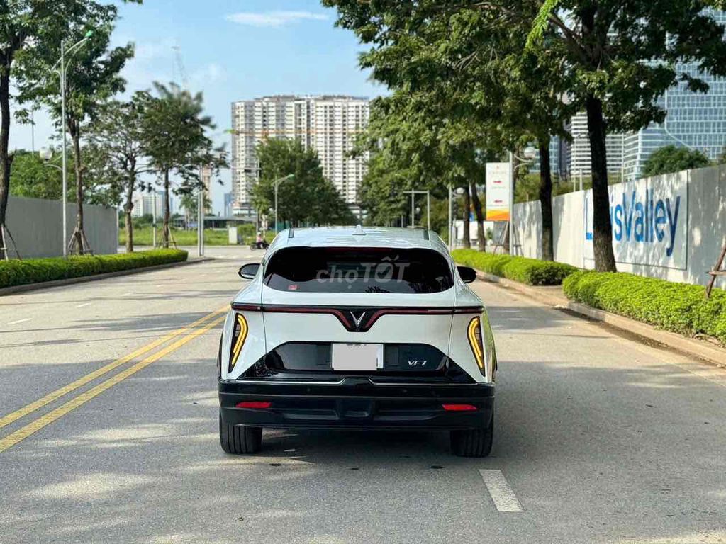 Vinfast vf7. Mua bán Ô tô tại Quận Cầu Giấy Hà Nội được đăng bởi MYCAR EV hình 4