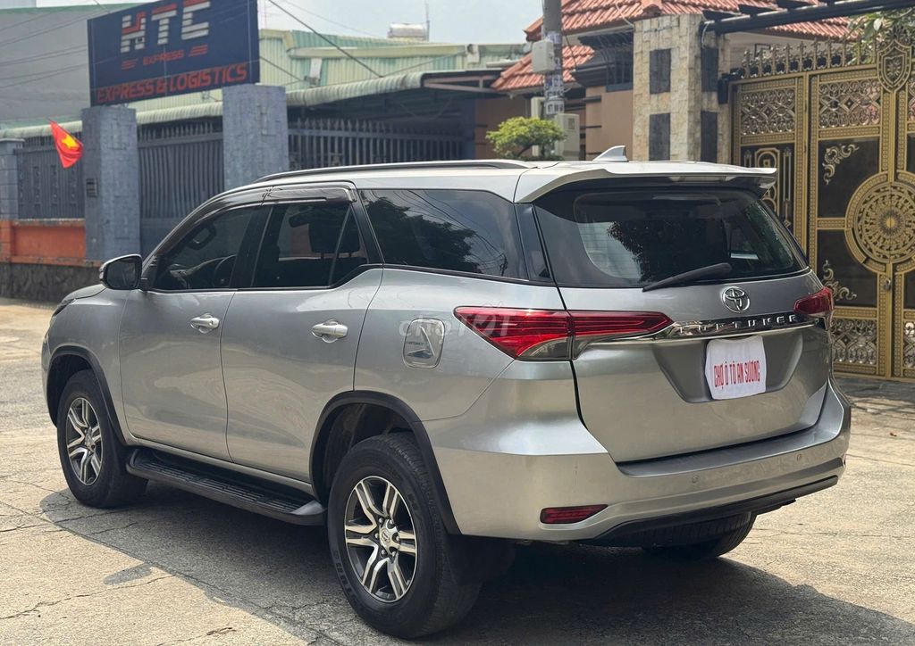 Toyota Fortuner 2017 Số sàn Bạc. Mua bán Ô tô tại Thành phố Thủ Dầu Một Bình Dương được đăng bởi Oto An Suong hình 4