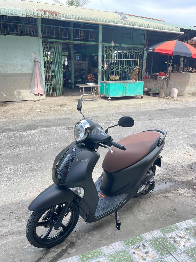 Cần bán chiếc Janus bản đặc biệt màu đen nhám 2025. Mua bán Xe máy tại Huyện Cai Lậy Tiền Giang được đăng bởi Võ Thị Tuyết Nhi hình 1