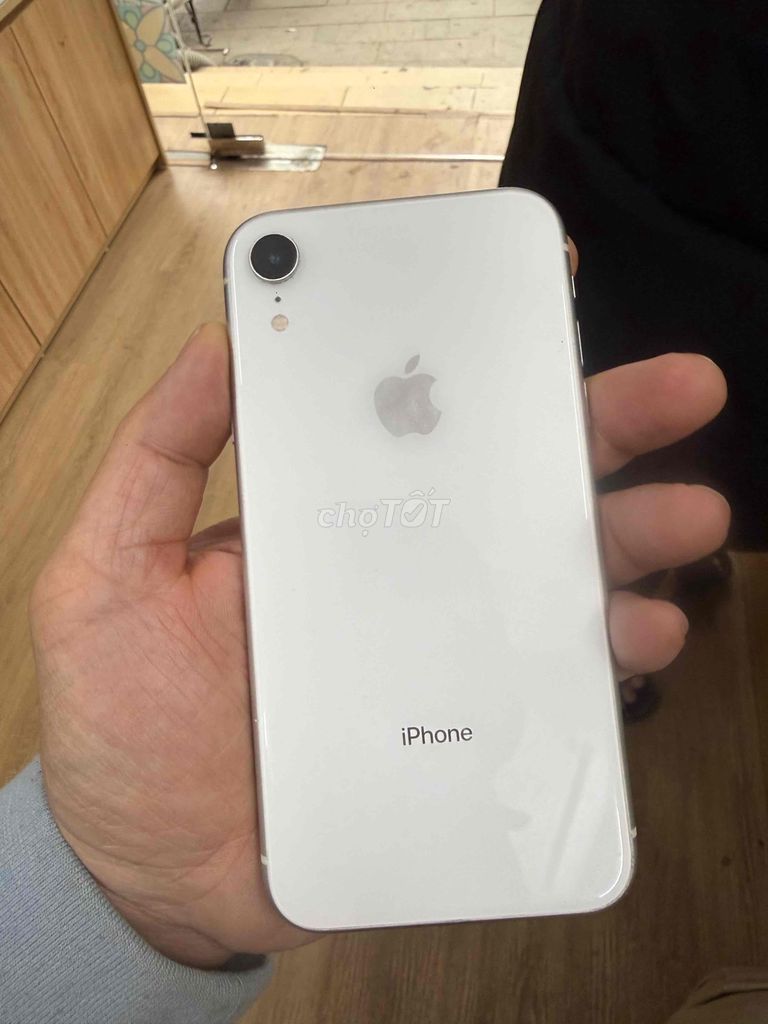 Apple iPhone XR 64GB Trắng. Mua bán Điện thoại tại Quận Đống Đa Hà Nội được đăng bởi hanoimobile hình 1
