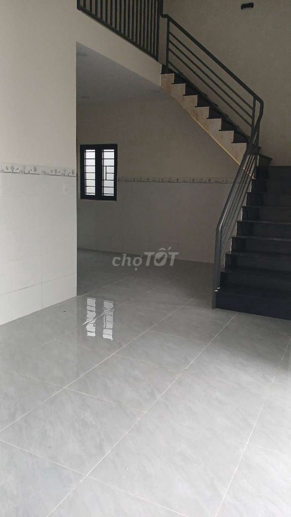 Nhà ngay chợ Linh Xuân/2 tầng/3 PN/2WC.HXH.cần bán gấp