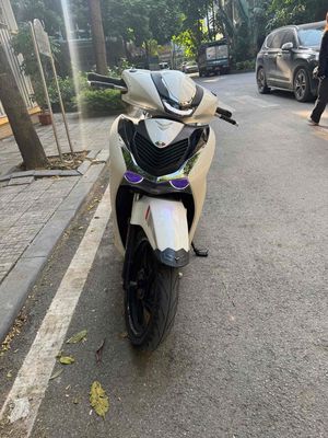 cần tiền bán gấp xe sh 150 ABS. Mua bán Xe máy tại Quận Hà Đông Hà Nội được đăng bởi tùng