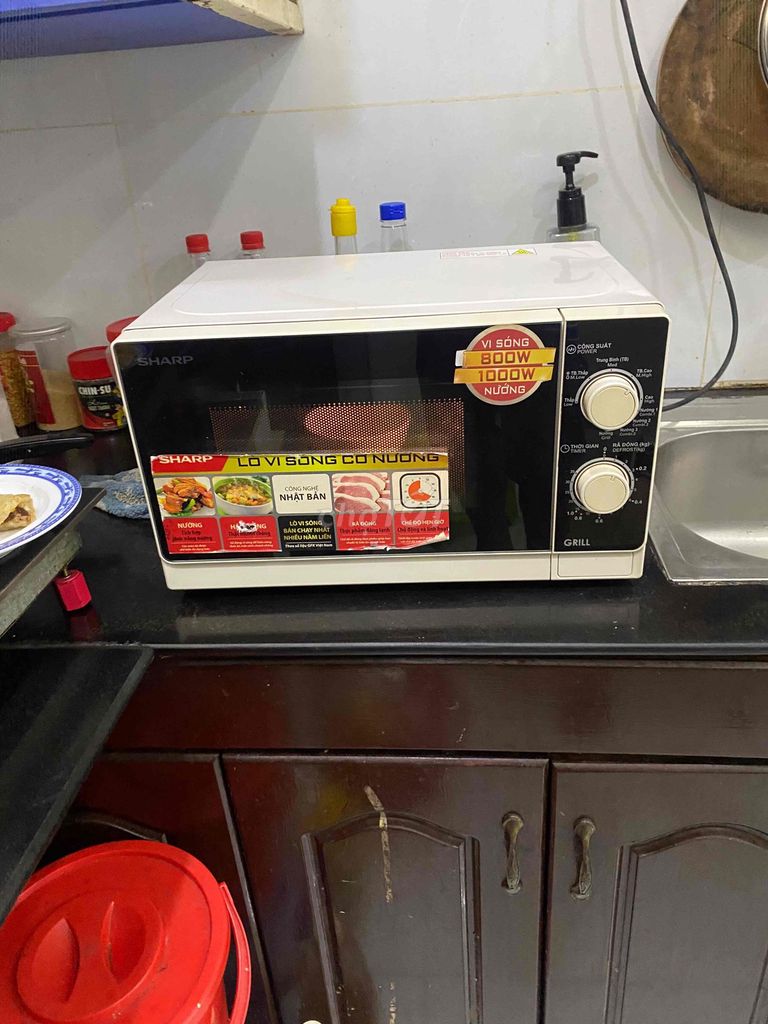 cần thanh lý lò vi sóng có chức năng nướng luôn. Mua bán Bếp, lò, đồ điện nhà bếp tại Quận 11 Tp Hồ Chí Minh được đăng bởi Cherry hình 1
