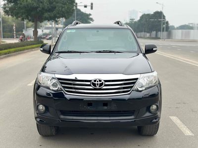 Toyota Fortuner 2014 2.7V 4x4 Đen 150.000 km. Mua bán Ô tô tại Quận Cầu Giấy Hà Nội được đăng bởi Vũ Kiên