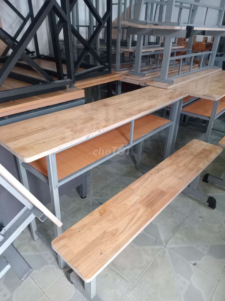Bàn ghế học sinh Gỗ cao su 1.2m. Mua bán Đồ dùng văn phòng tại Quận Bắc Từ Liêm Hà Nội được đăng bởi Minh Phúc hình 1