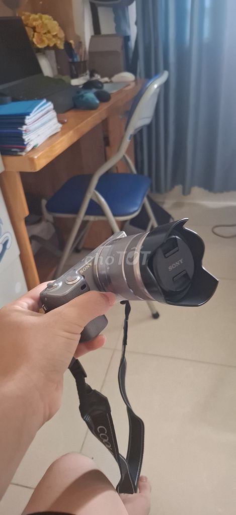 Máy ảnh Sony NEX-5 Bạc 80%. Mua bán Máy ảnh, Máy quay tại Thành phố Nha Trang Khánh Hòa được đăng bởi KhangTheAvgeek hình 1