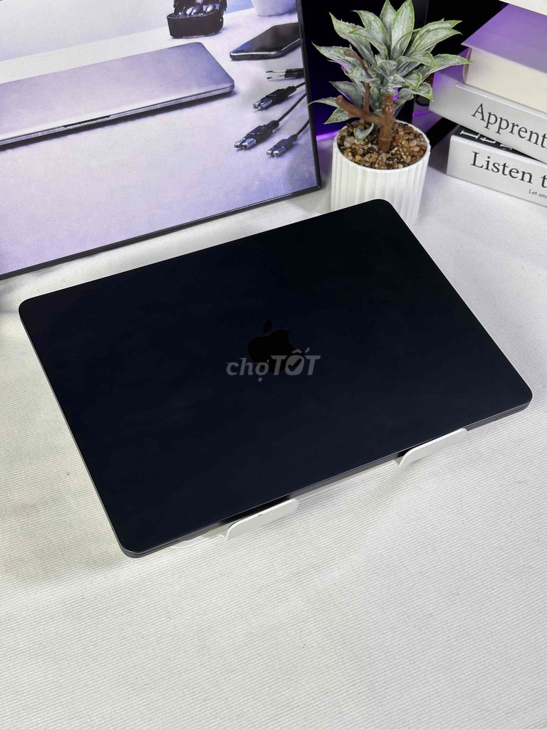 Macbook Air M4 13 inch 24GB/512GB. Mua bán Laptop tại Quận Tân Bình Tp Hồ Chí Minh được đăng bởi Van Luc hình 1