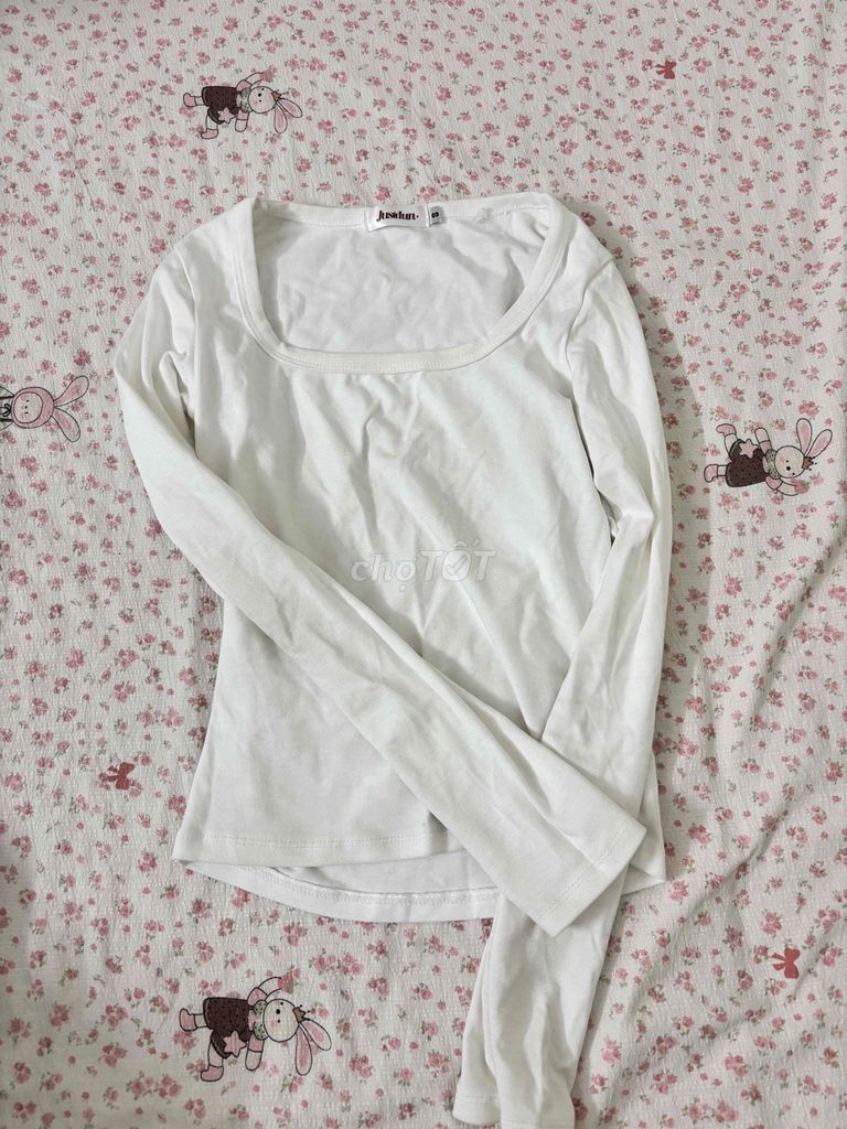 Áo thun justdun nữ cổ vuông tay dài size s. Mua bán Quần áo tại Huyện Phúc Thọ Hà Nội được đăng bởi Thu Trang Nguyễn hình 1
