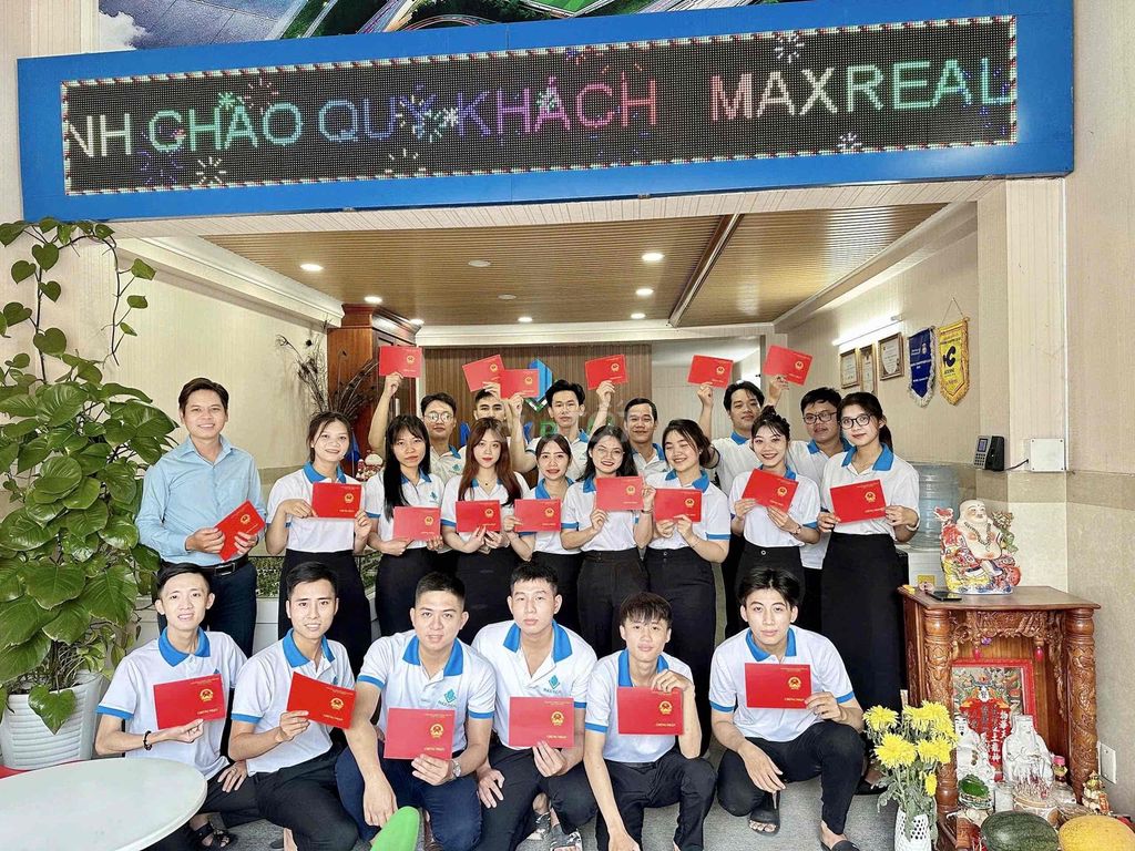 Cần 5 bạn Nam Nữ CSKH Lương 8-13tr/tháng+hoa hồng. Việc làm Nhân viên văn phòng tại Quận Tân Bình Tp Hồ Chí Minh được đăng bởi Tuyết Nhi hình 5