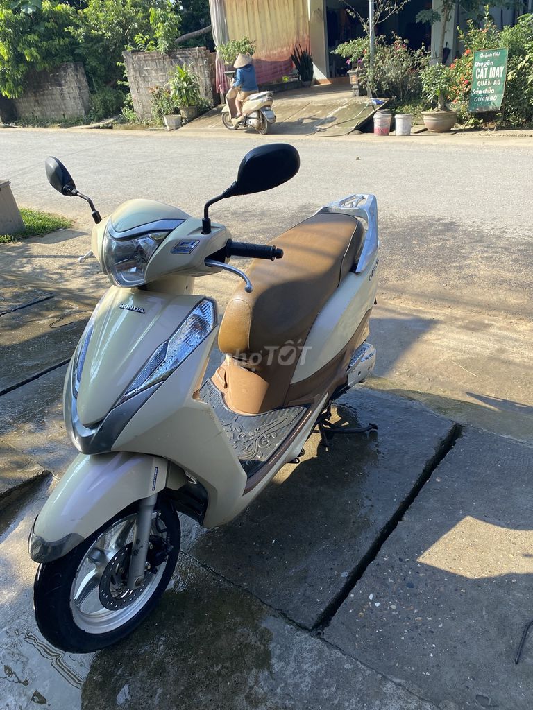 Xe k dùng đến cần bán xe chính chủ. Mua bán Xe máy tại Huyện Văn Yên Yên Bái được đăng bởi Chinh Xuân hình 3