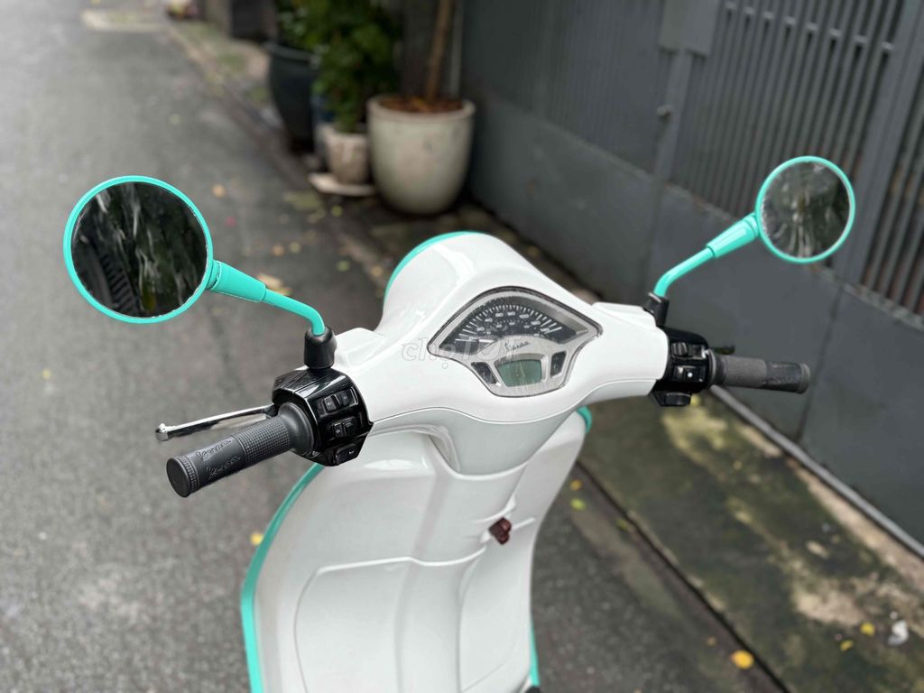 Vespa Primavera style 2025 biển SG chính chủ. Mua bán Xe máy tại Quận Tân Bình Tp Hồ Chí Minh được đăng bởi Hưng hình 5