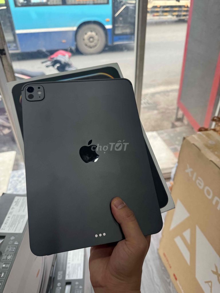 Apple iPad Pro M5 Wifi 256GB Xám Mới. Mua bán Máy tính bảng tại Quận Hoàng Mai Hà Nội được đăng bởi chu  hình 1