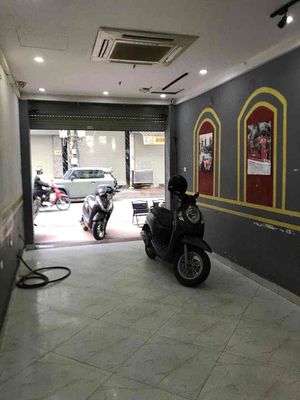 Nhà phố 30 m² · 3 PN · Hồ Đề Lừ