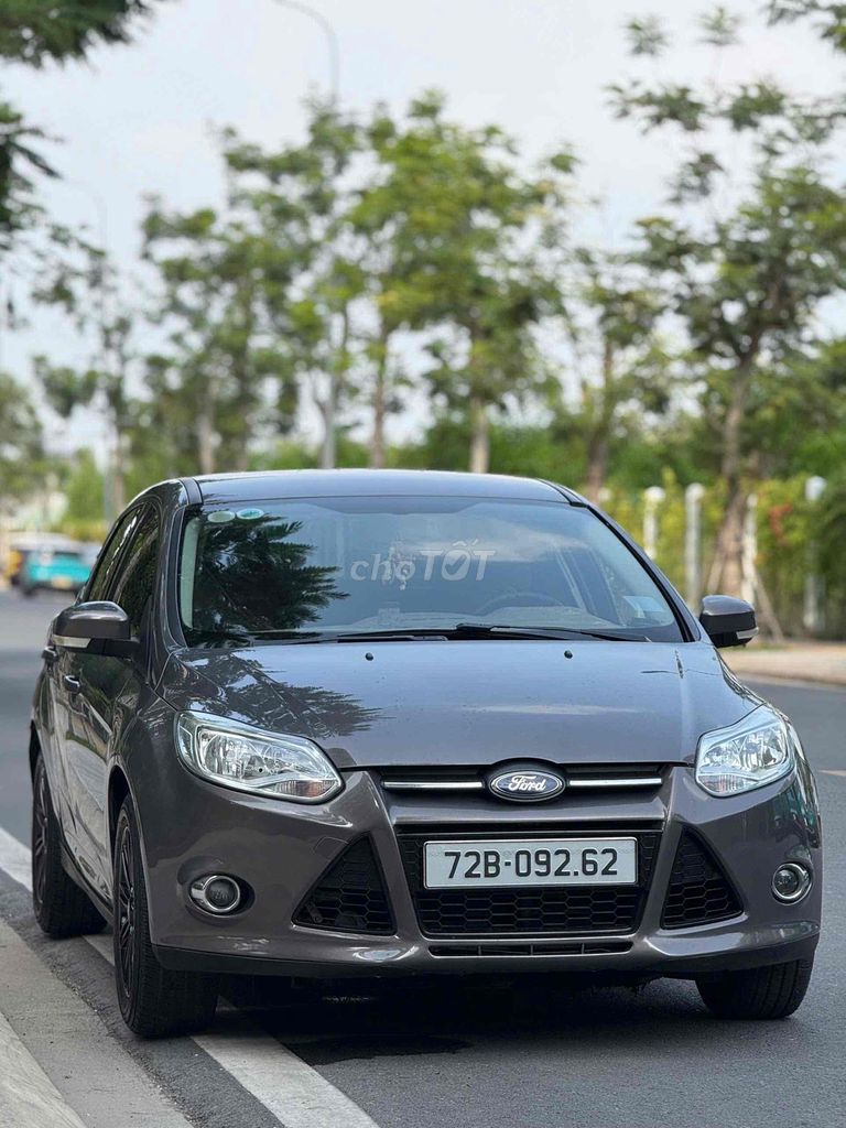 Ford Focus 2013 1.6 MT - 110000 km