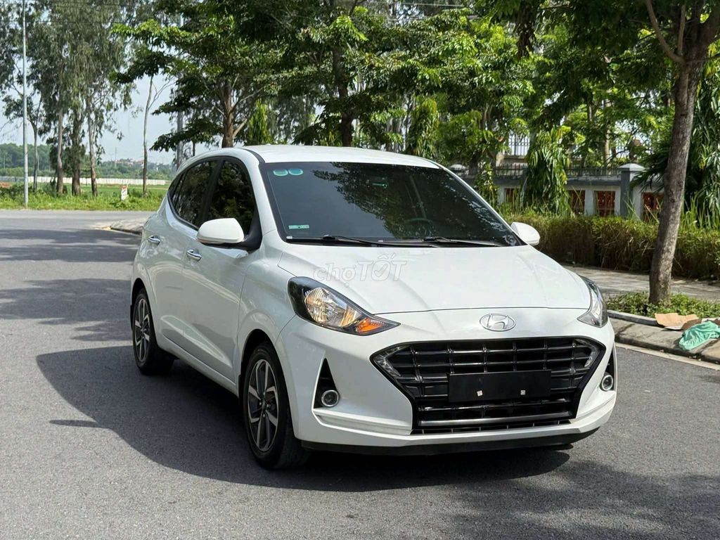 Hyundai I10 2022 FULL 1.2AT Белый 30 тыс. км