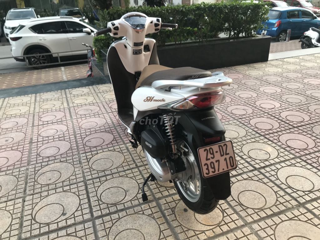 0914649989 - Honda SH Mode 2019 màu TRẮNG có bán trả góp