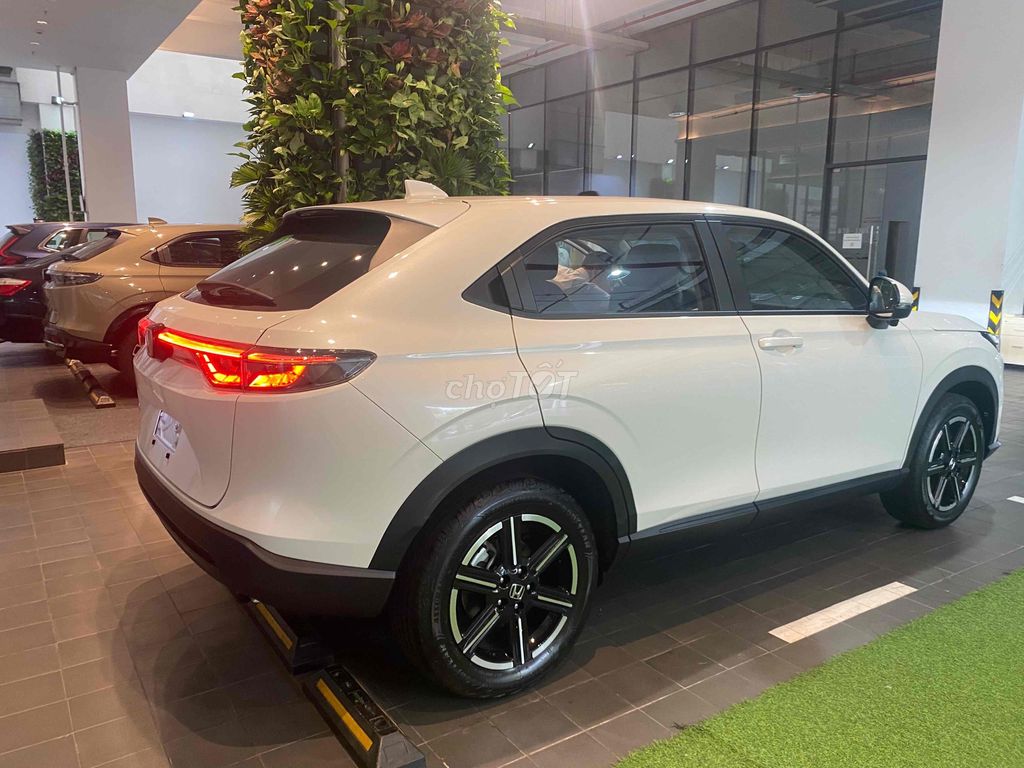 HONDA HRV ƯU ĐÃI 100% Thuế + Pk. Mua bán Ô tô tại Quận 7 Tp Hồ Chí Minh được đăng bởi Showroom Honda Ôtô Sài Gòn Quận 7 hình 3