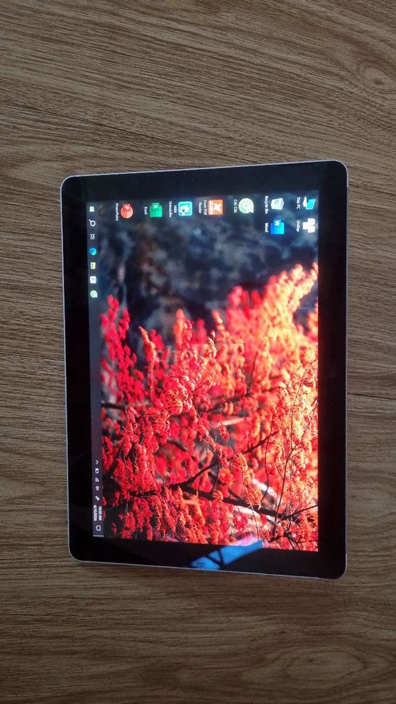 Surface Go 4GB/64GB pin 4h . Mua bán Laptop tại Quận Tân Bình Tp Hồ Chí Minh được đăng bởi Trần Vinh hình 1
