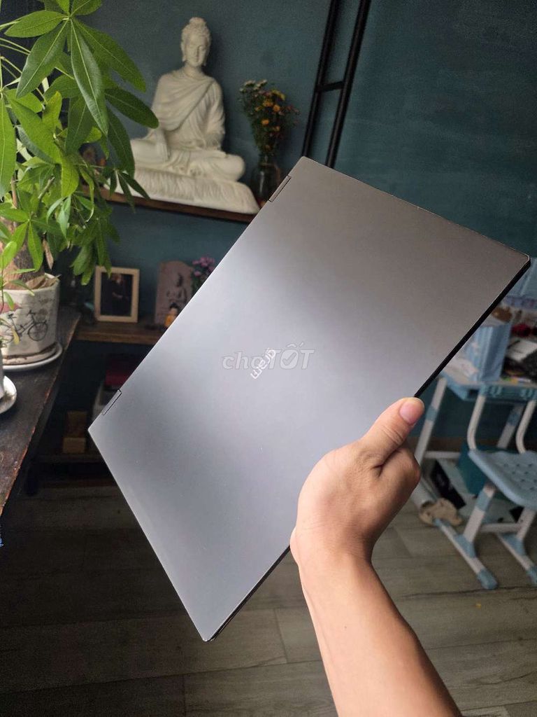 Máy LG Gram 2in1 không dùng, màn cảm ứng xoay lật. Mua bán Laptop tại Quận Tân Phú Tp Hồ Chí Minh được đăng bởi Nguyễn Ngọc Cầm hình 1