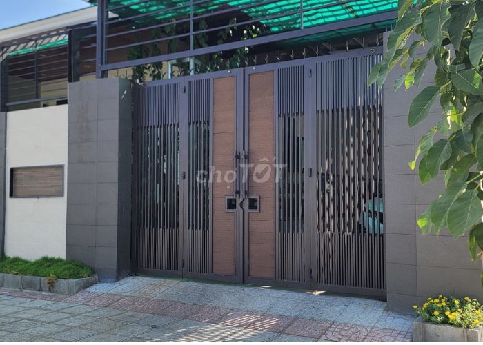 CHUYÊN LÀM MỚI VÀ SỬA CHỮA CỬA SẮT TẠI NHÀ. Dịch vụ tại Quận Thanh Khê Đà Nẵng được đăng bởi Hoàng Văn Hải hình 1