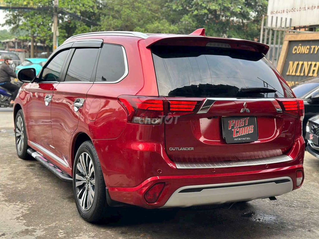 Mitsubishi Outlander 2022 2.0CVT,màu đỏ,24.000nkm. Mua bán Ô tô tại Quận Bình Tân Tp Hồ Chí Minh được đăng bởi Son Do hình 5