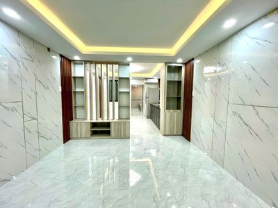 Cc Nguyễn Thiện Thuật, Q.3 | 35,6m² (1PN - 1WC) | Sổ Hồng | Lầu 1