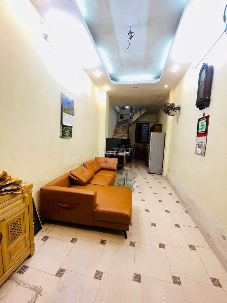 Cho thuê nhà nguyên căn ngõ 229 Vọng, HBT, 35m2 x 4 tầng