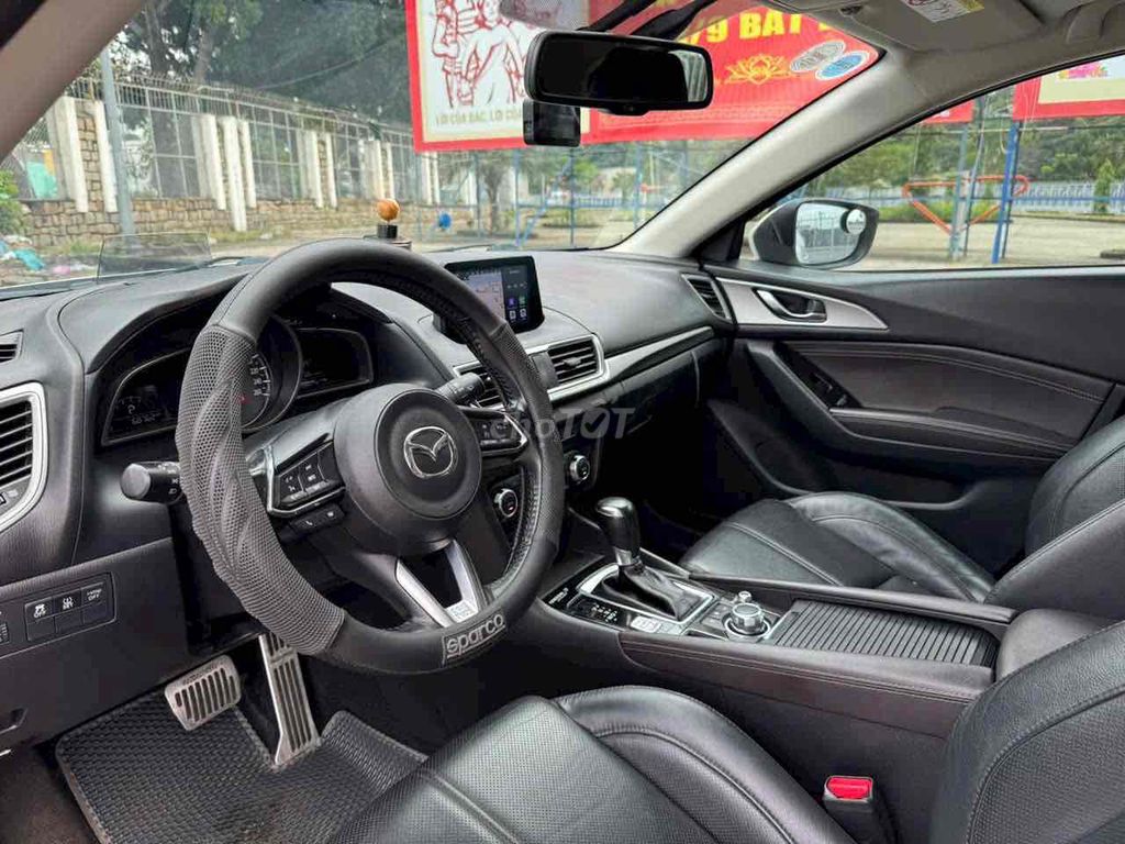 ban gap Mazda 3 2019 Sport 1.5L Deluxe - 60000 km. Mua bán Ô tô tại Thành phố Biên Hòa Đồng Nai được đăng bởi Tùng bùi  hình 3