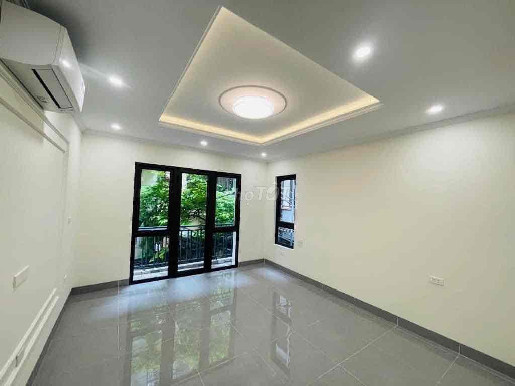 Văn Cao - Ba Đình, 40m x 6 Tầng Thang Máy,Lô Góc ÔTô Đỗ Cửa , Nhỉnh 9T