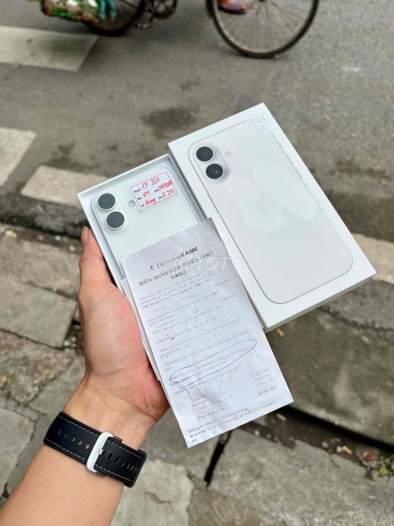 iphone 17-256gb White Tgdđ sạc 20Lần Likenew fullb. Mua bán Điện thoại tại Quận Đống Đa Hà Nội được đăng bởi Quý Hoàng hình 1