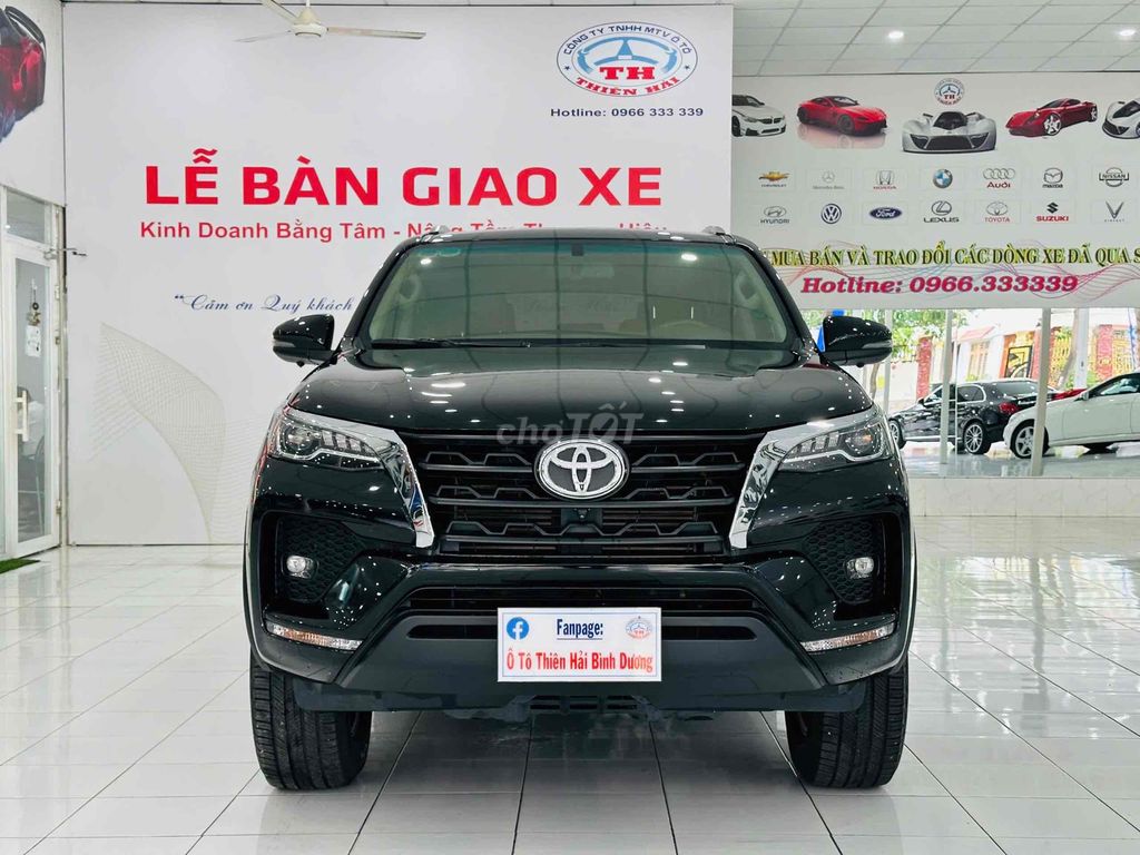 Toyota Fortuner model 2021 máy dầu số tự động