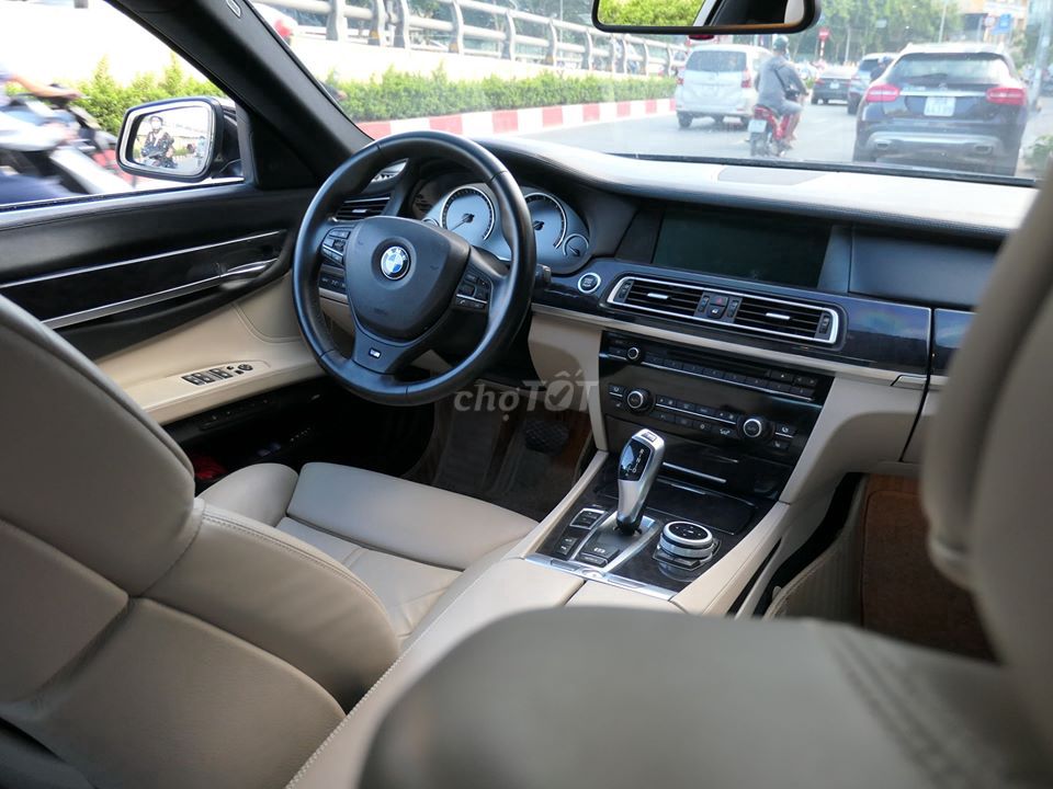 0973799799 - Đức Trí Auto - Bán BMW 740Li M Sport Full Op