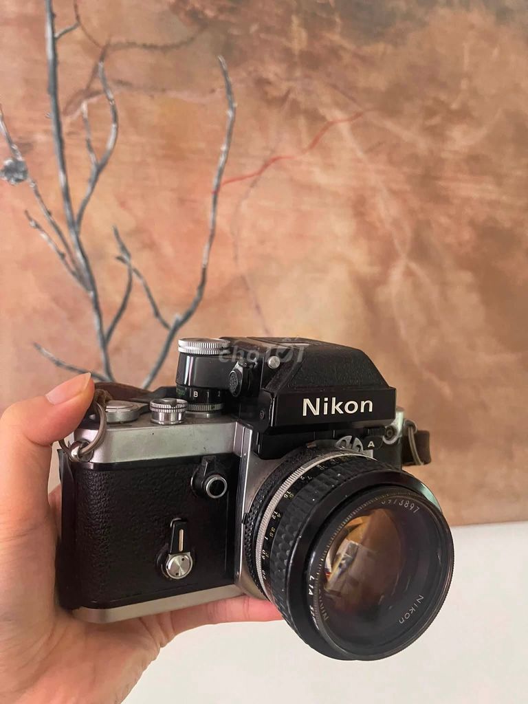 Cả bộ Nikon F2, lens Nikkor 50mmm f1.4 và dây da. Mua bán Máy ảnh, Máy quay tại Quận 1 Tp Hồ Chí Minh được đăng bởi Loona hình 1