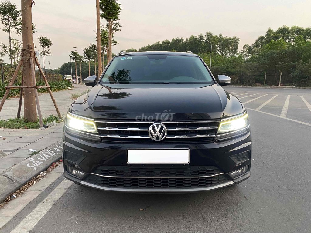 Volkswagen Tiguan 2018. Mua bán Ô tô tại Quận Nam Từ Liêm Hà Nội được đăng bởi KM Auto hình 1