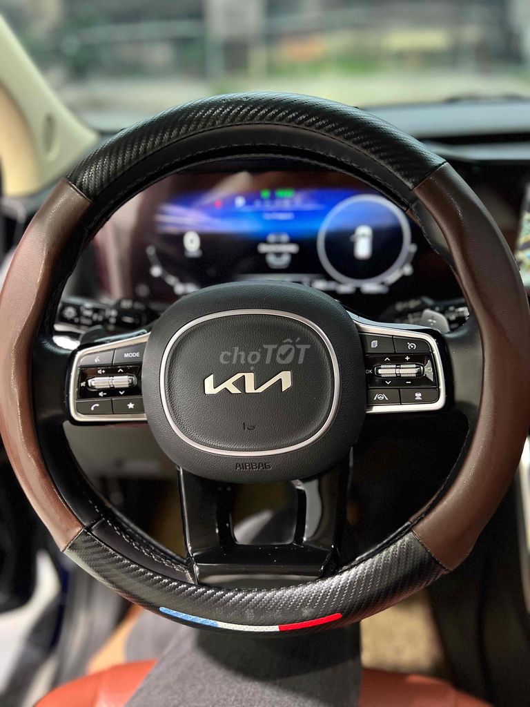 Kia Carnival 2023 Signature odo 6v siêu đẹp. Mua bán Ô tô tại Quận Bình Thạnh Tp Hồ Chí Minh được đăng bởi Nguyễn Thanh Tân hình 5