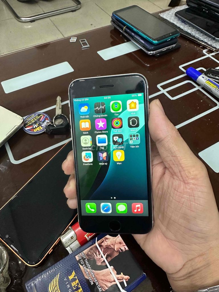Apple iPhone SE 2020 64GB Trắng Đã sử dụng. Mua bán Điện thoại tại Quận Bình Tân Tp Hồ Chí Minh được đăng bởi Tăng Thế Trí hình 1