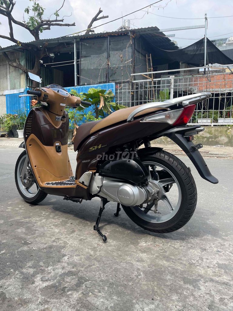 Honda SH 2009 màu Nâu. Mua bán Xe máy tại Quận Bình Tân Tp Hồ Chí Minh được đăng bởi khoa phát hình 6