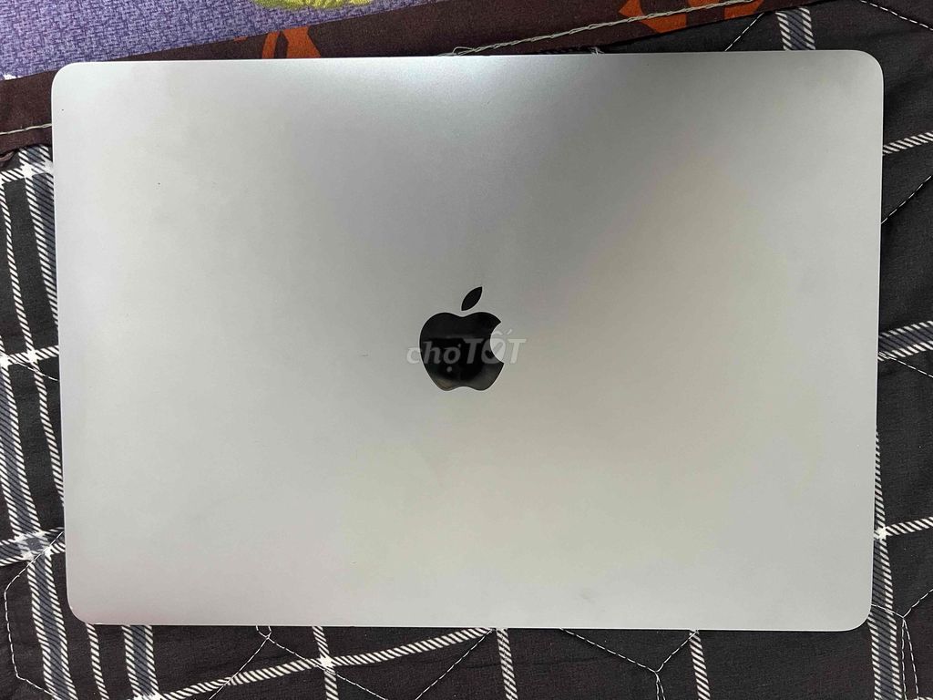 Apple MacBook Pro 2017 8GB/128GB Bạc. Mua bán Laptop tại Quận Nam Từ Liêm Hà Nội được đăng bởi dung bui hình 1