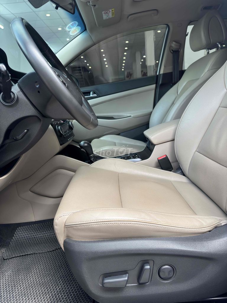 Hyundai Tucson 2018 1.6 AT Turbo - 82000 km. Mua bán Ô tô tại Thành phố Biên Hòa Đồng Nai được đăng bởi Xe Lướt Uy Minh hình 10