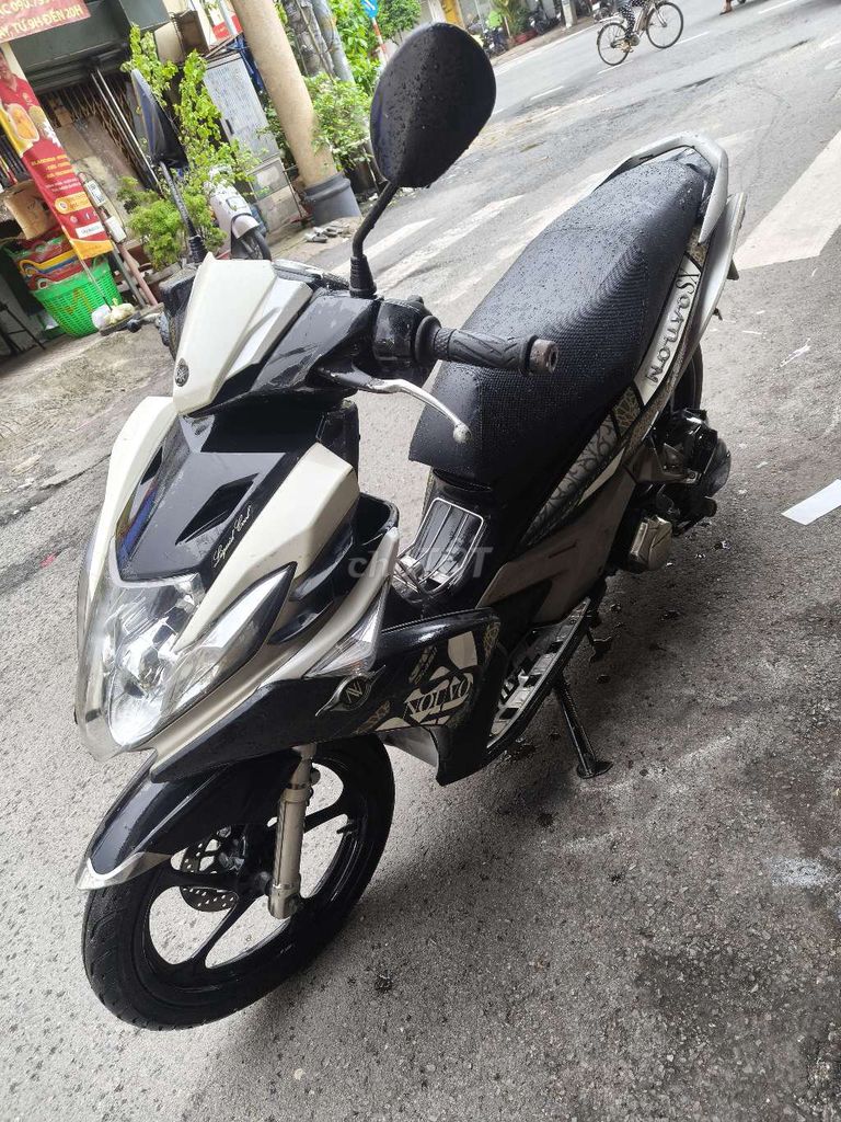 Yamaha Nouvo 5 черно-белый