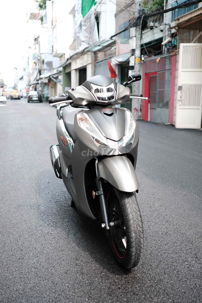 sh 300i. Mua bán Xe máy tại Quận 3 Tp Hồ Chí Minh được đăng bởi Bùi Quốc Duy hình 2