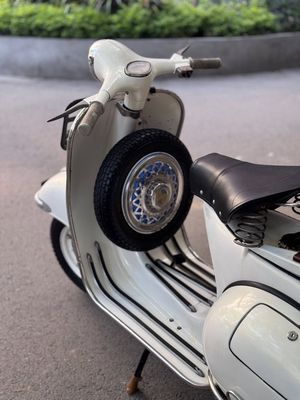 bán Vespa cổ 2 thì côn số tay. Mua bán Xe máy tại Quận Hoàng Mai Hà Nội được đăng bởi Kts Tùng