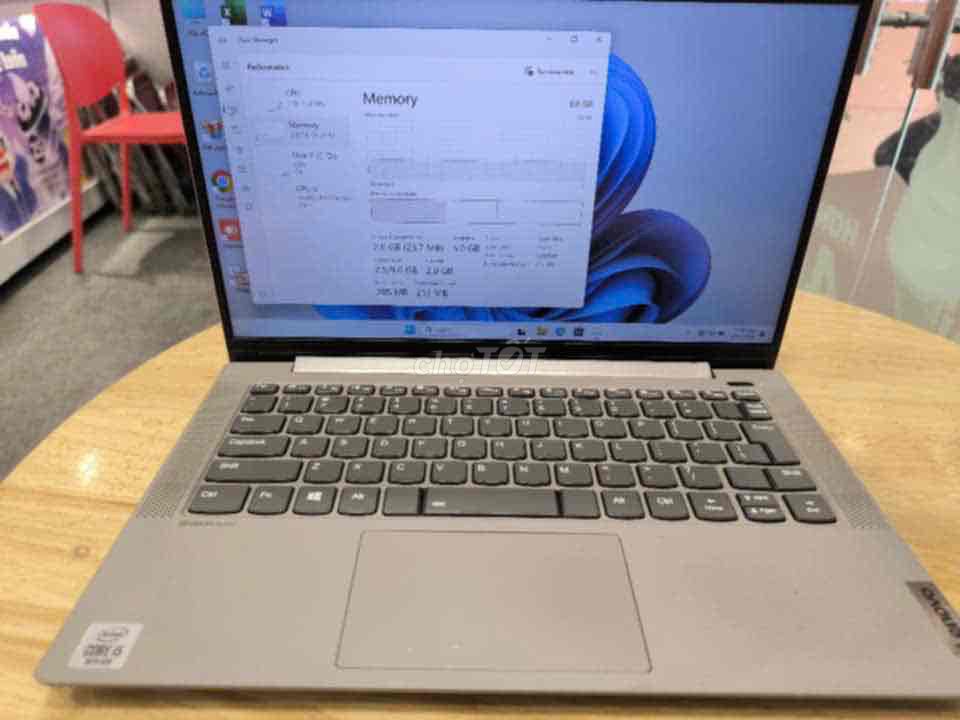 Lenovo IdeaPad Intel Core i5 8GB SSD Windows 11 Pr. Mua bán Laptop tại Quận Cầu Giấy Hà Nội được đăng bởi Hoàn Lê hình 1
